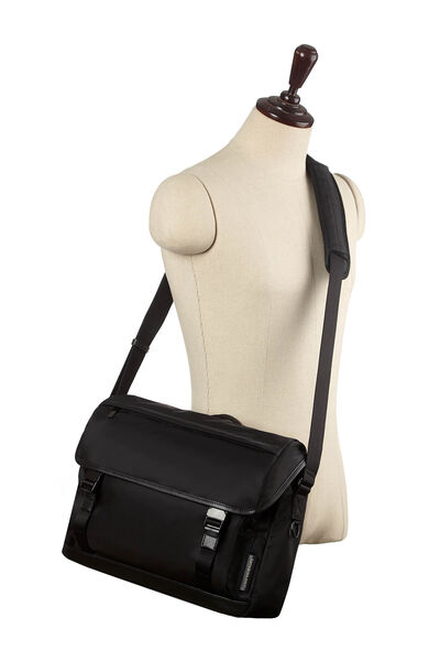 ELLWOOD MESSENGER BAG