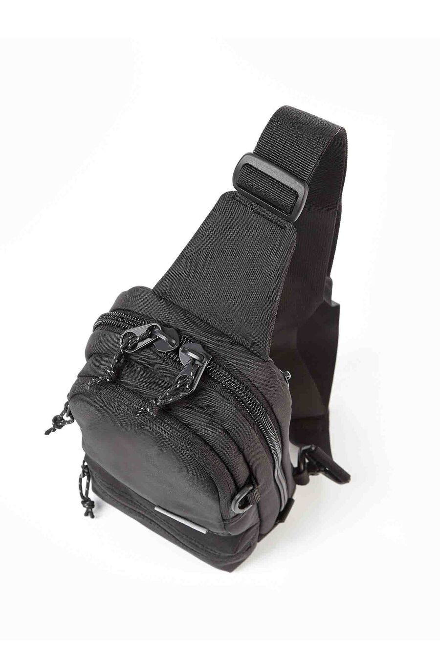 CLYNEE SLING BAG