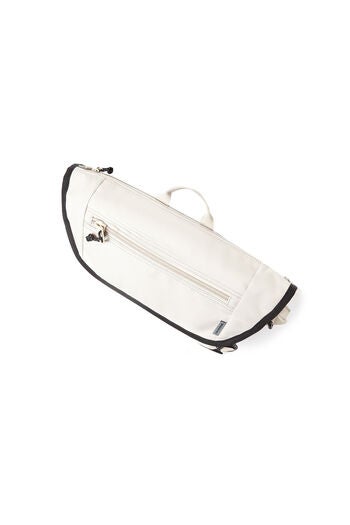 CLYNEE MESSENGER BAG