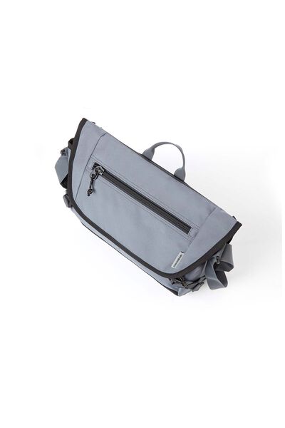 CLYNEE MESSENGER BAG