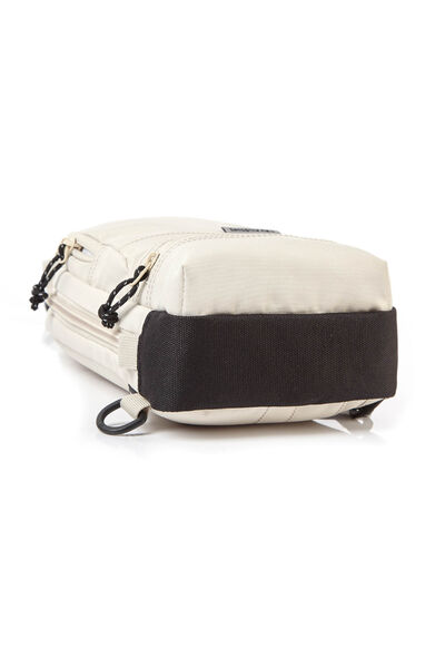 CLYNEE SLING BAG
