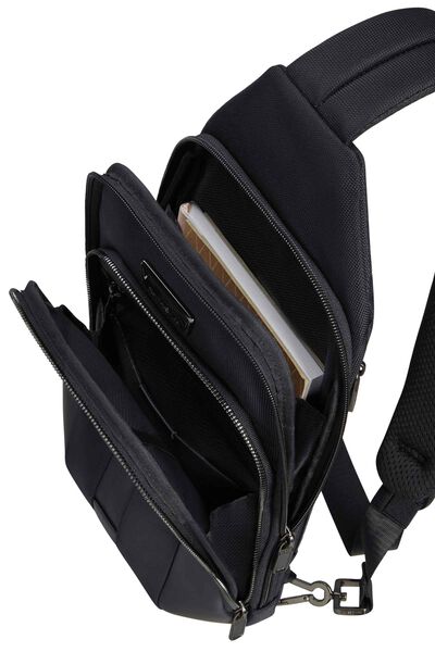 URBAN-EYE DLX SLING BAG M  hi-res | Samsonite