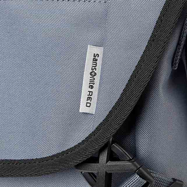 CLYNEE MESSENGER BAG