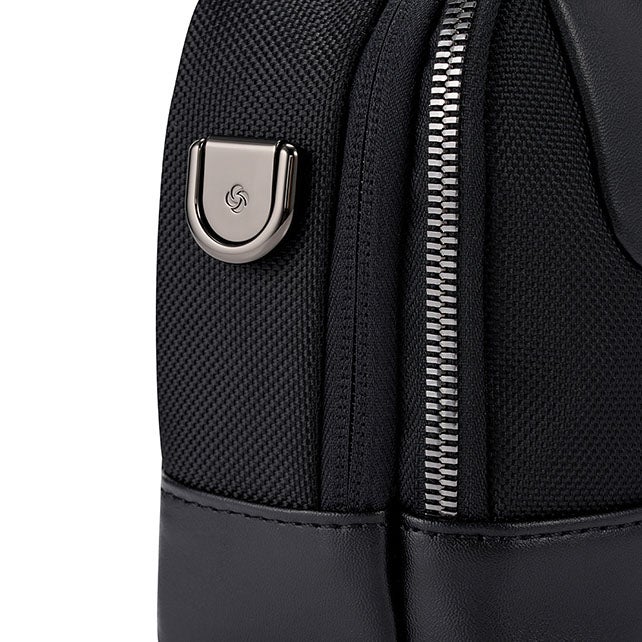 SBL SIGNATURE CLUTCH BAG